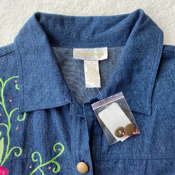 Womens Denim Jean Jacket Tapestry Patch Spring Bee Floral Embroidered Size M NWT - Picture 5 of 9